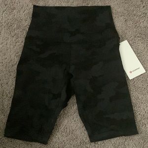 Lululemon Align SHR Short 10” size 6